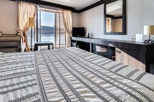 Отель Bakkara. Классик двухместный с видом на реку c одной двуспальной кроватью 2