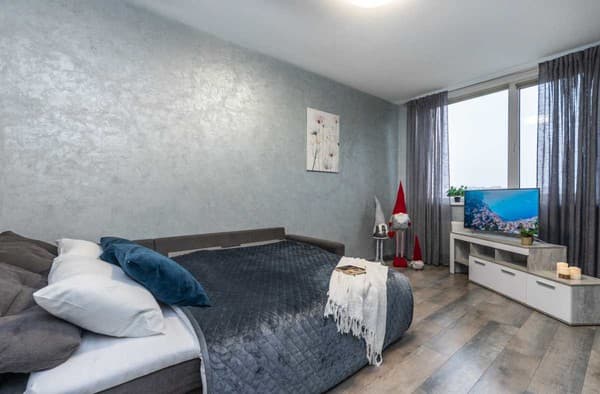 проспект Европейского Союза, 41 10